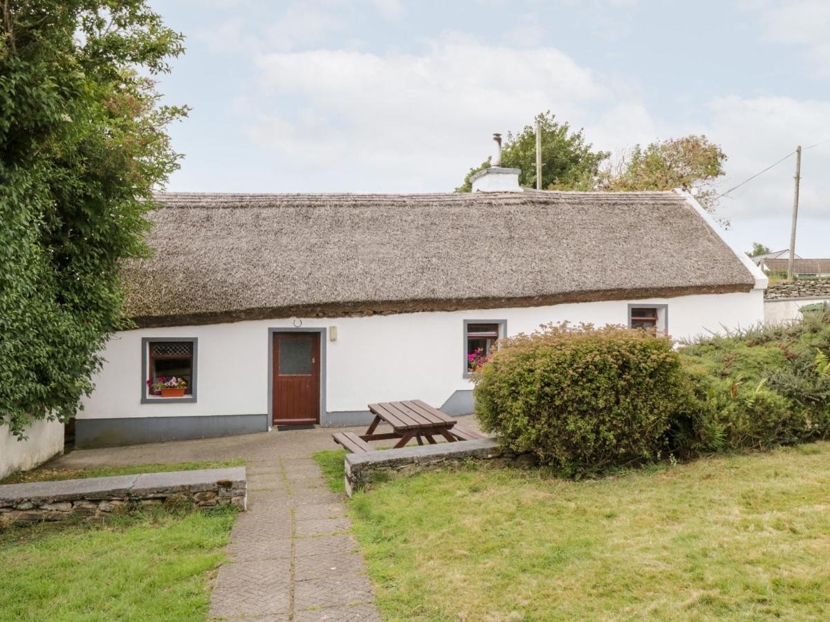 The Thatched Cottage Liscarney 外观 照片