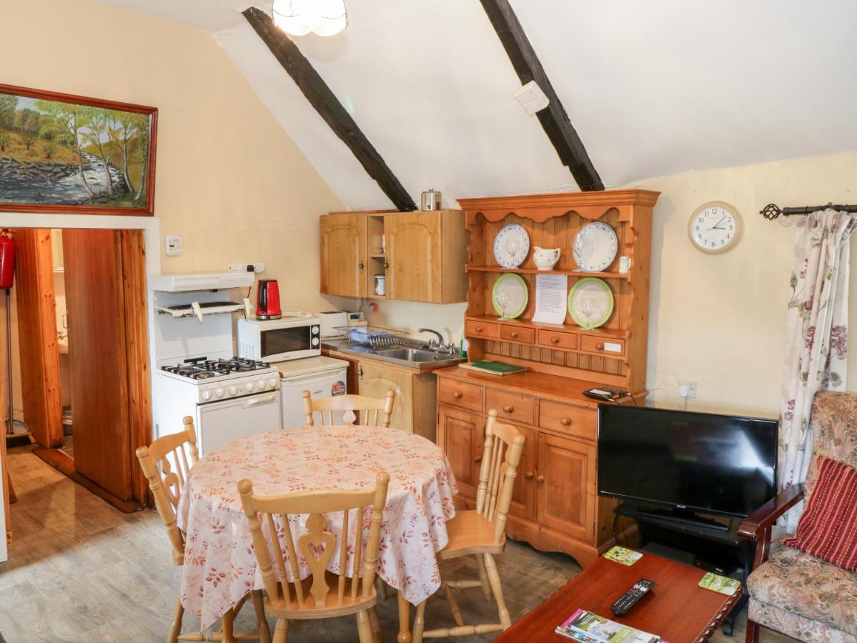 The Thatched Cottage Liscarney 外观 照片